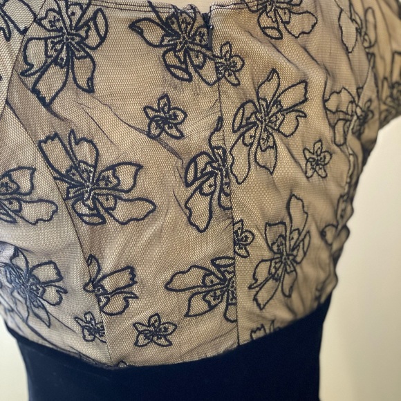 Full length gown - Picture 3 of 6